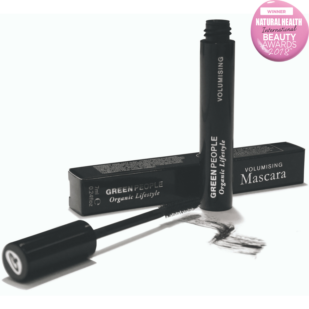 Green People Award Winning Black Volumising Mascara 7ml. Volumise, condition and lengthen lashes with organic mascara. Natural mineral pigments for intense natural black colour. Unique precision brush offers excellent lash definition. Natural cellulose micro spheres give outstanding volume. Suitable for those who may be prone to eczema and psoriasis. Organic beauty. Vegan. Vegan Beauty. Flawless Organics. Cruelty Free. Against animal cruelty. Award Winning. 